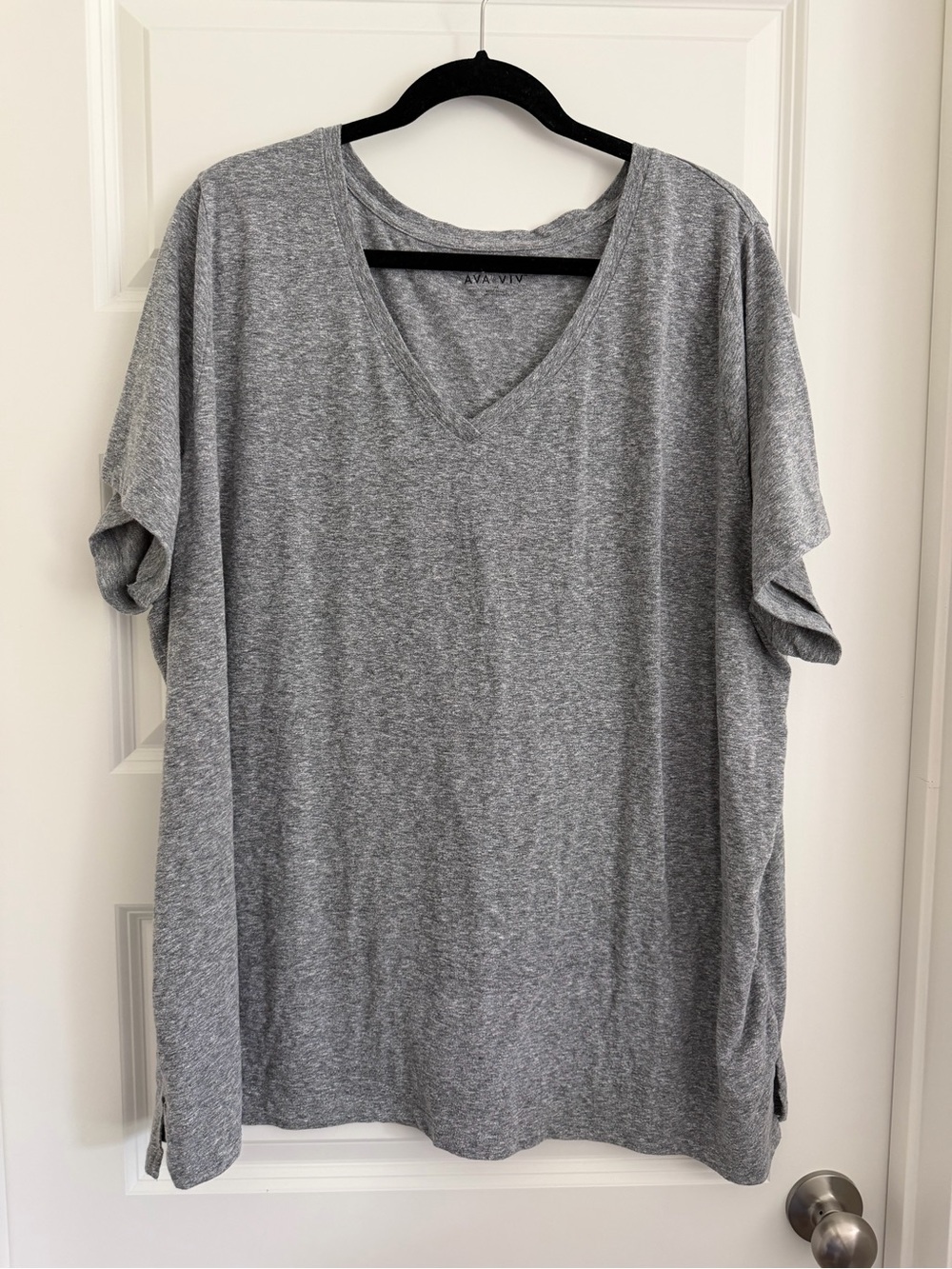Ava & Viv V-neck tshirt